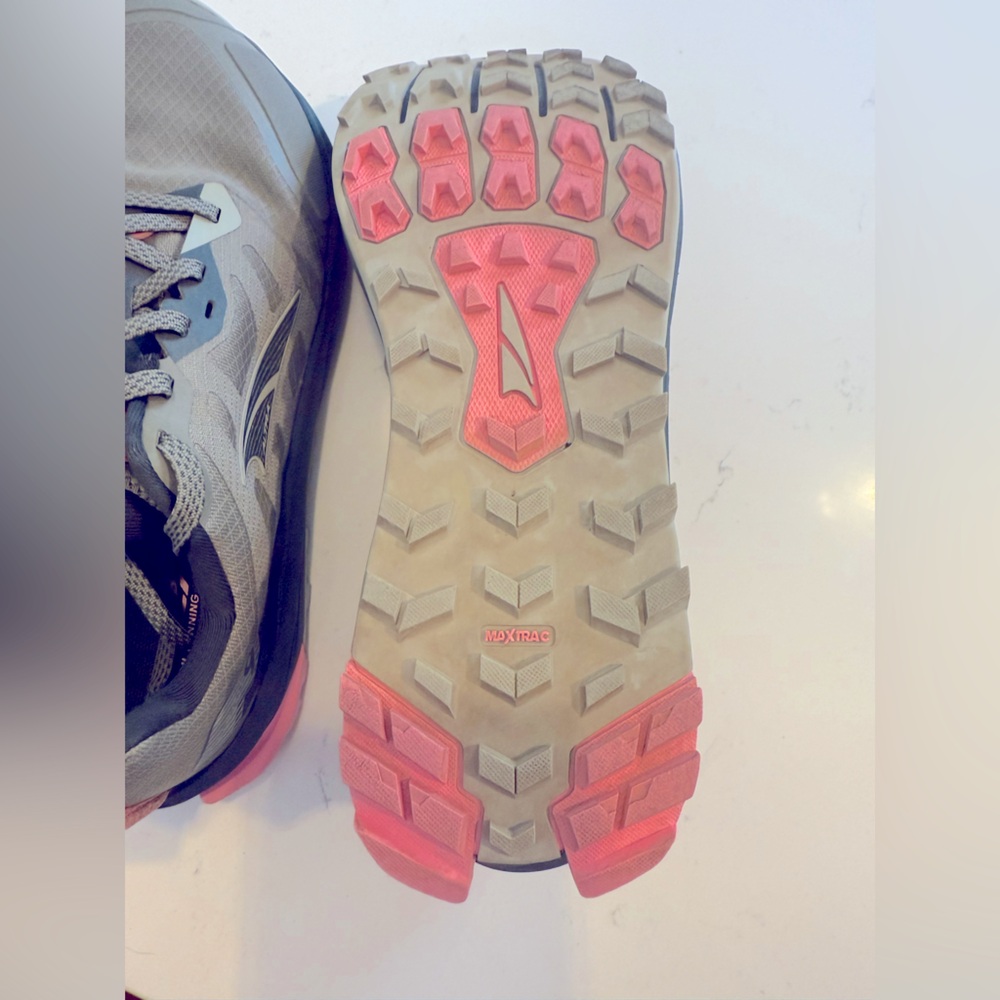 Altra Women's Lone Peak Trail Runners Dusty Olive - Picture 5 of 9